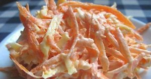 Яблончо-морковный салат со метаной