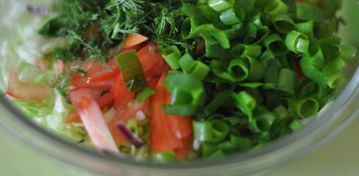 Салат из овощей с оливковым маслом