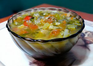 Суп из шпината и сельдерея
