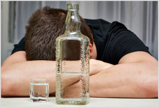 Почему возникают отеки и опухлости после принятия алкоголя