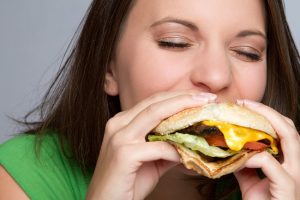 Чем опасно внутреннее ожирение и как его лечить?